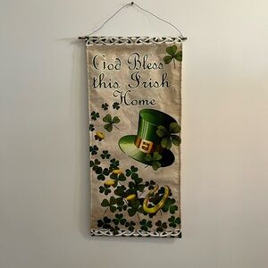 Irish St. Patrick’s Day hanging banner canvas wall decor.